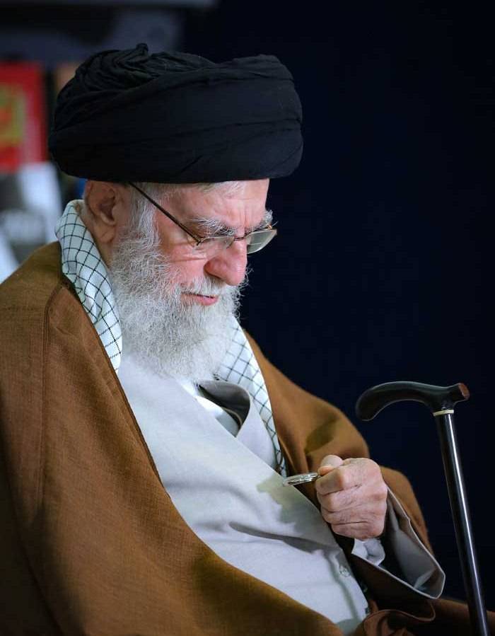 فراتر از سیاست